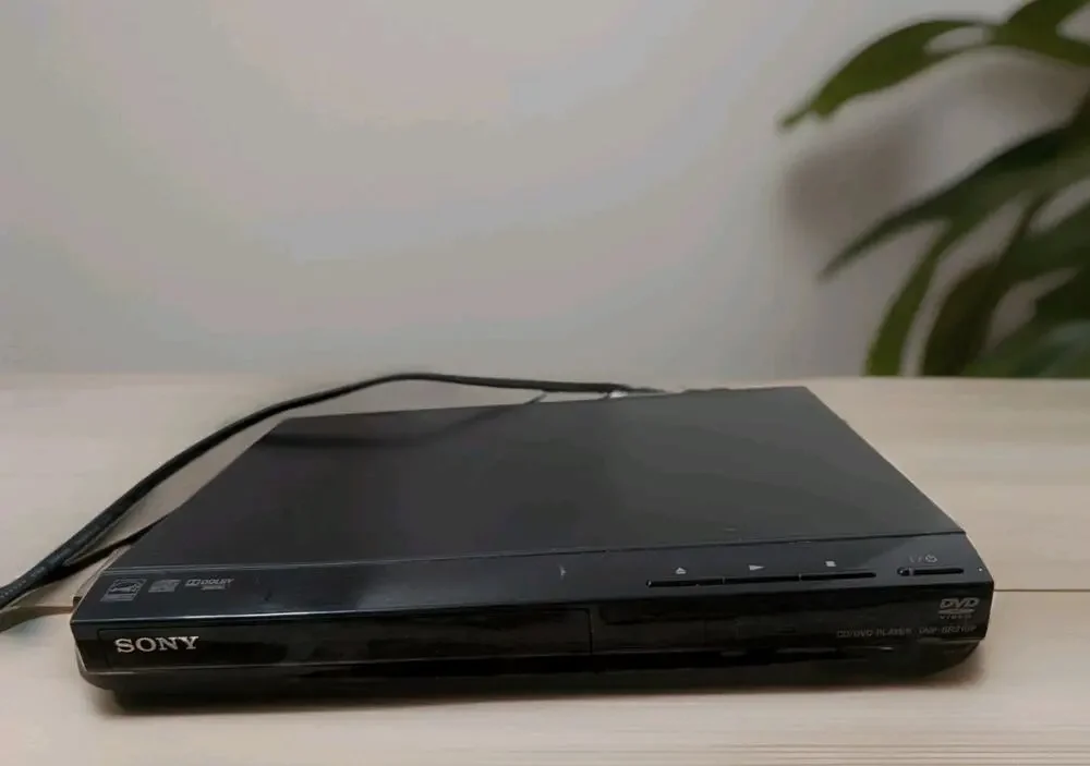 Sony DVP-SR210P DVD CD Player Progressive Scan Compact Black Media Player TESTED